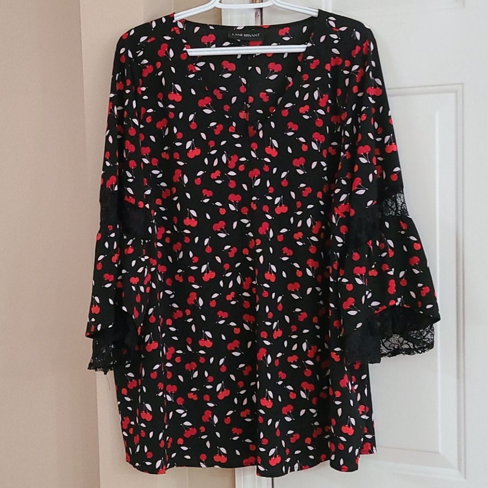 18/20 Lane Bryant *Like New* Cherry Blouse
